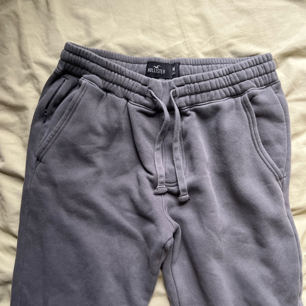 Hollister Men's steel grey straight leg sweatpants. Size Medium
